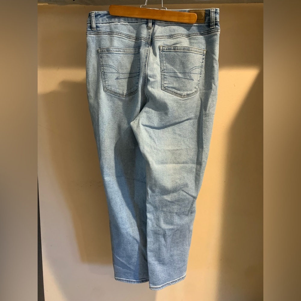 American Eagle Outfitters Stretch Denim Jeans CURVEY MOM JEANS SIZE 12 - Picture 4 of 7